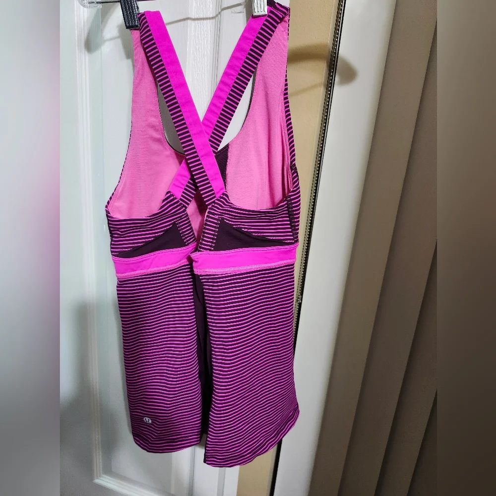 Lululemon Stuff Your Bra Tank  Size 6 Plum Pink Hyper Stripe Raspberry Glo●